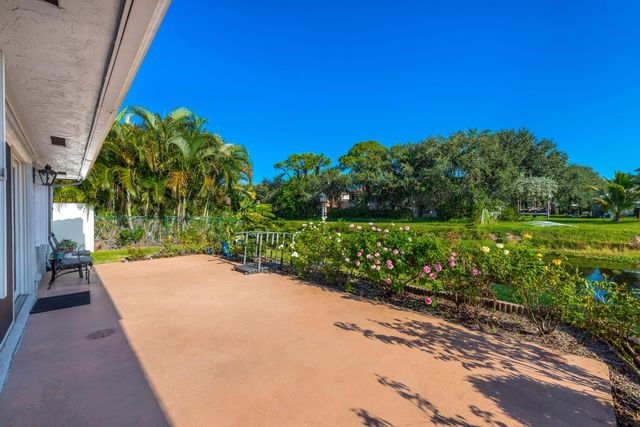 1315 SW 25TH Avenue, Boynton Beach, FL 33426