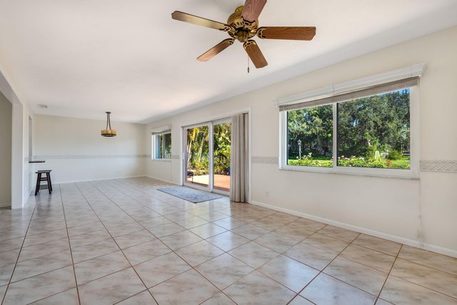1315 SW 25TH Avenue, Boynton Beach, FL 33426