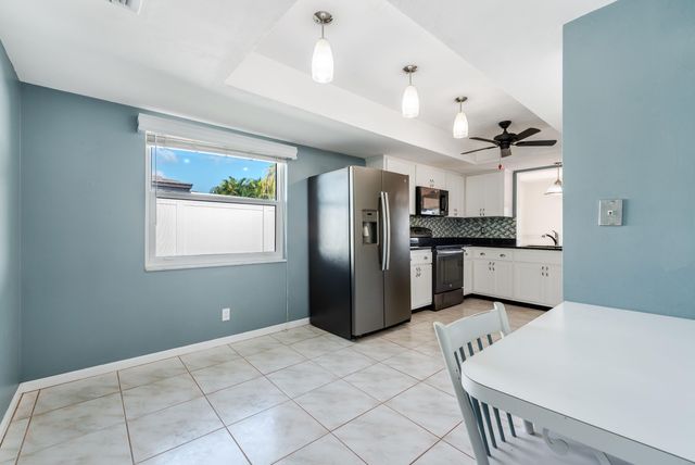 1315 SW 25TH Avenue, Boynton Beach, FL 33426