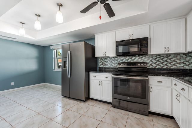 1315 SW 25TH Avenue, Boynton Beach, FL 33426