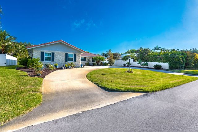 1315 SW 25TH Avenue, Boynton Beach, FL 33426