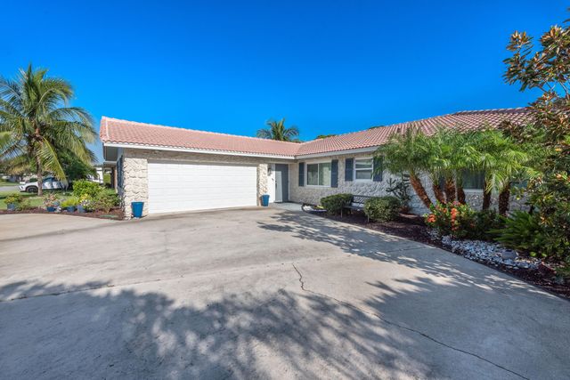 1315 SW 25TH Avenue, Boynton Beach, FL 33426