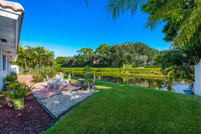 1315 SW 25TH Avenue, Boynton Beach, FL 33426