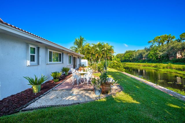 1315 SW 25TH Avenue, Boynton Beach, FL 33426