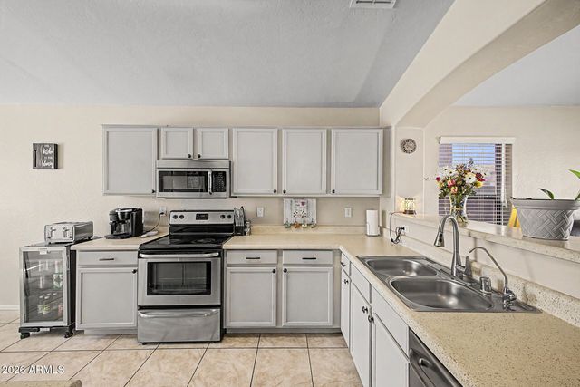 3120 W PECAN Road, Phoenix, AZ 85041