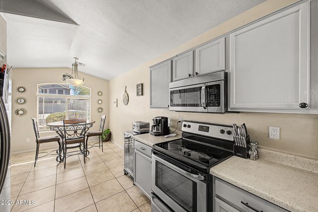 3120 W PECAN Road, Phoenix, AZ 85041