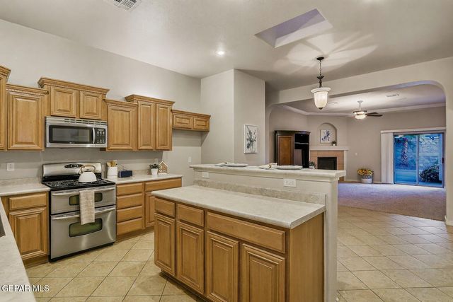 12712 TUSCAN HILLS Court, El Paso, TX 79938