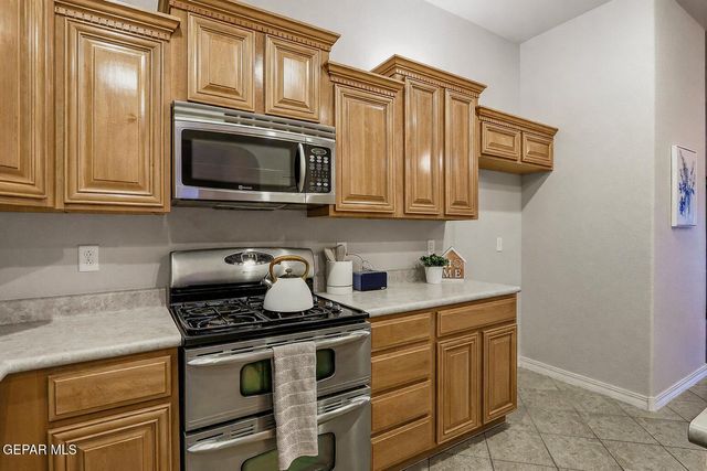 12712 TUSCAN HILLS Court, El Paso, TX 79938