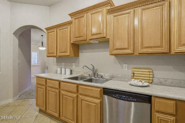 12712 TUSCAN HILLS Court, El Paso, TX 79938