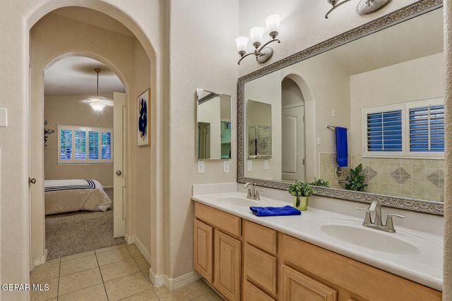 12712 TUSCAN HILLS Court, El Paso, TX 79938