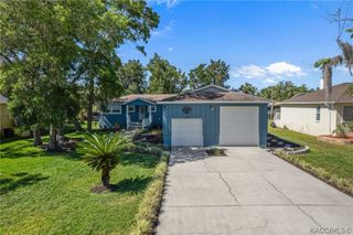 11430 W Waterway Drive, Homosassa, FL 34448