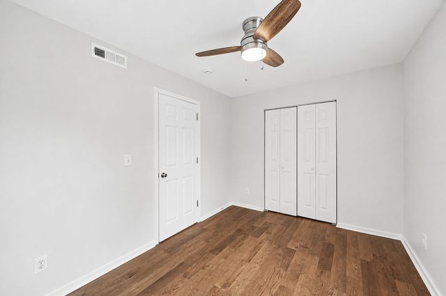 940 Gale Ln Apt 127, Nashville, TN 37204