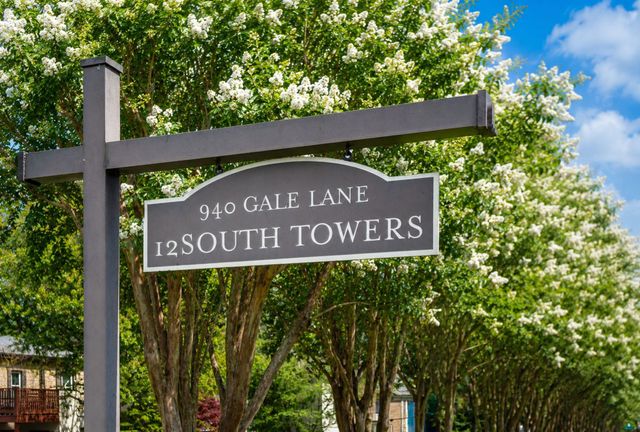 940 Gale Ln Apt 127, Nashville, TN 37204