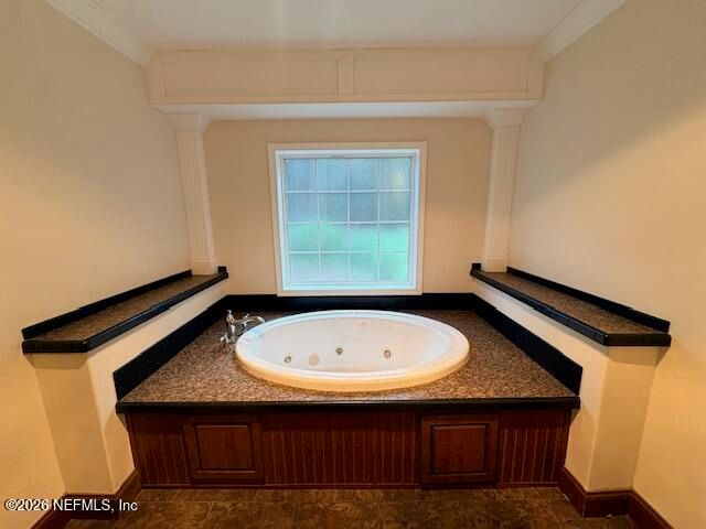 240 SWAN LAKE Drive, Melrose, FL 32666