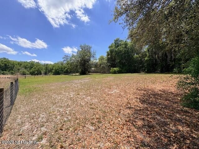 240 SWAN LAKE Drive, Melrose, FL 32666
