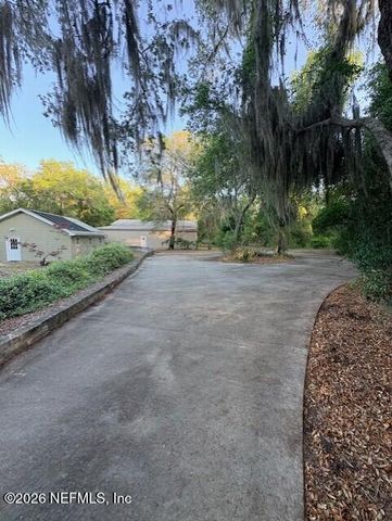 240 SWAN LAKE Drive, Melrose, FL 32666