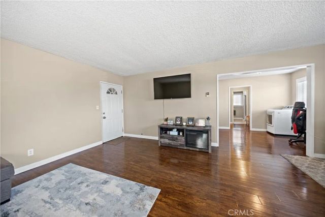 2018 Las Vegas Avenue 18, Pomona, CA 91767