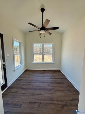 7957 Pennsylvania Ave, West Point, VA 23181