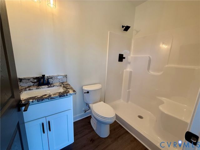 7957 Pennsylvania Ave, West Point, VA 23181