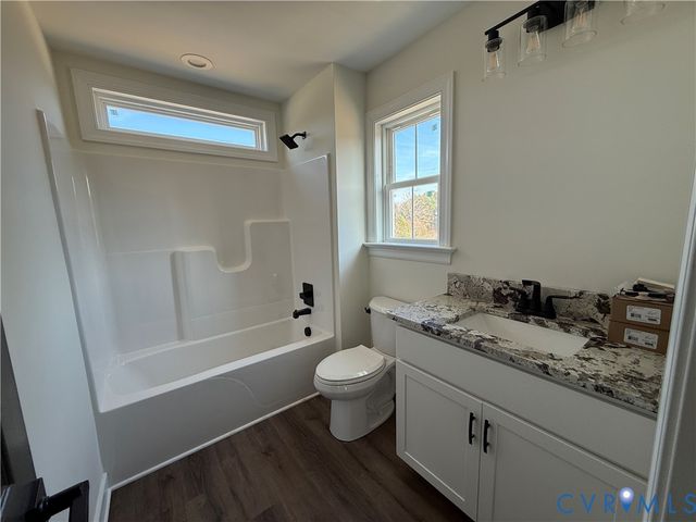 7957 Pennsylvania Ave, West Point, VA 23181