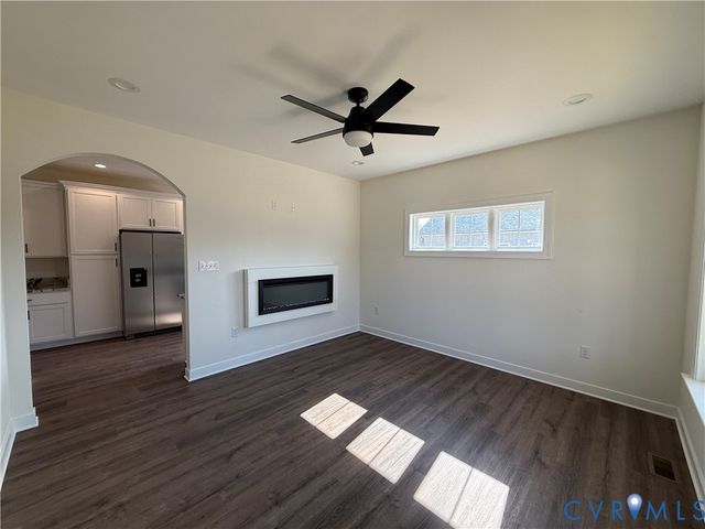 7957 Pennsylvania Ave, West Point, VA 23181