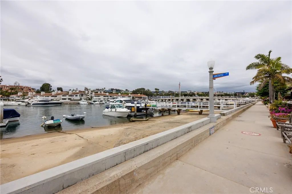 Image 40 of property listing at 327 Amethyst Avenue, Newport Beach, CA 92662