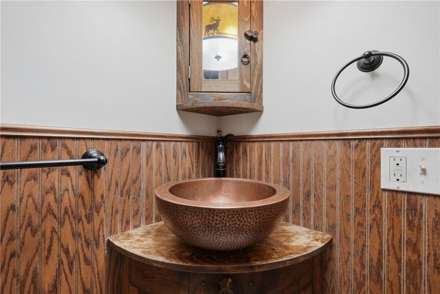 21754 W Highway 62, Eureka Springs, AR 72631