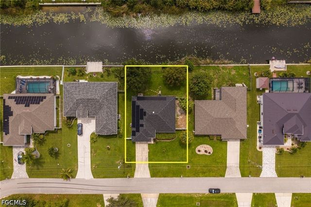 1418 SW 11th PL, Cape Coral, FL 33991