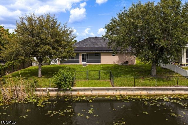 1418 SW 11th PL, Cape Coral, FL 33991