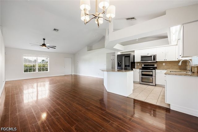 1418 SW 11th PL, Cape Coral, FL 33991