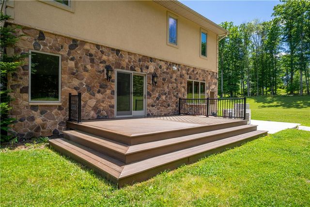 374 Packer Drive, Packer Twp, PA 18255
