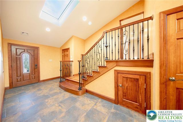 374 Packer Drive, Packer Twp, PA 18255