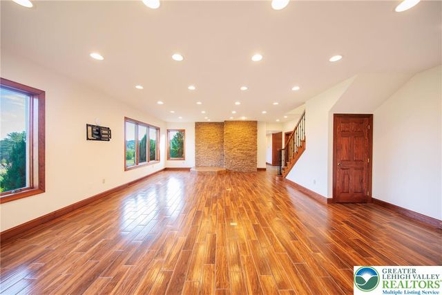 374 Packer Drive, Packer Twp, PA 18255
