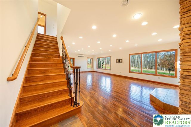 374 Packer Drive, Packer Twp, PA 18255