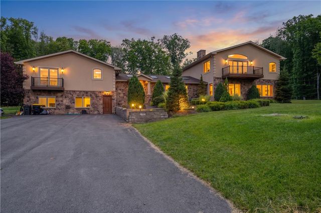 374 Packer Drive, Packer Twp, PA 18255