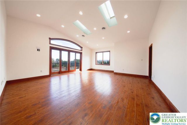 374 Packer Drive, Packer Twp, PA 18255
