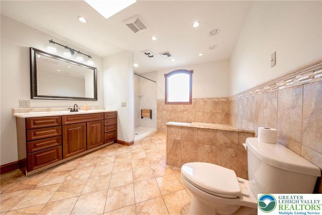 374 Packer Drive, Packer Twp, PA 18255