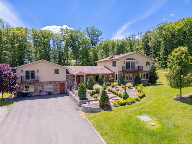 374 Packer Drive, Packer Twp, PA 18255