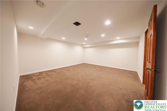 374 Packer Drive, Packer Twp, PA 18255