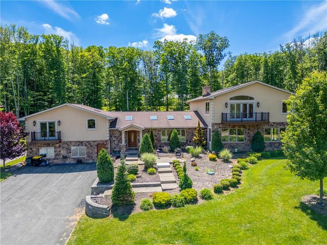 374 Packer Drive, Packer Twp, PA 18255