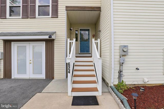 624 KNIGHTSBRIDGE DR, Hagerstown, MD 21740