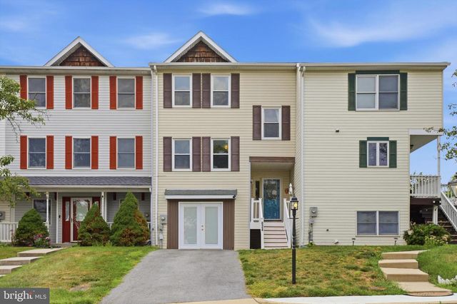 624 KNIGHTSBRIDGE DR, Hagerstown, MD 21740