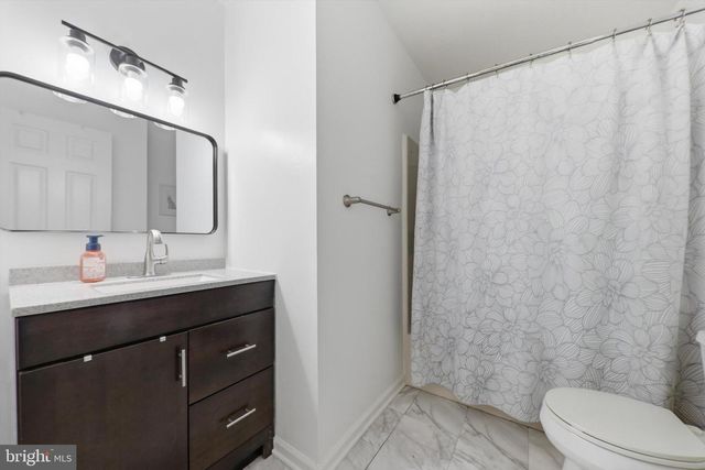 624 KNIGHTSBRIDGE DR, Hagerstown, MD 21740
