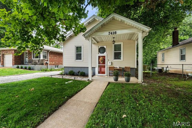 7416 Canterbury Avenue, St Louis, MO 63143