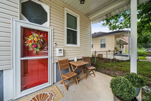 7416 Canterbury Avenue, St Louis, MO 63143