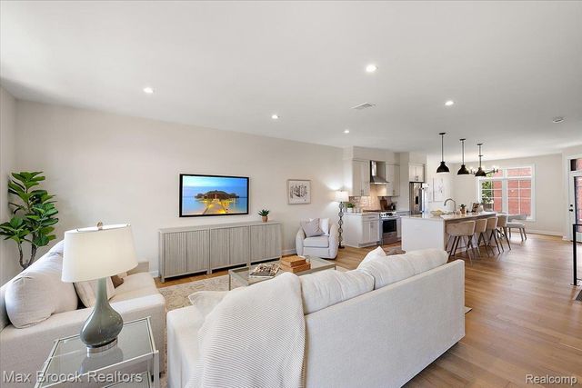 382 Notre Dame Street, Grosse Pointe, MI 48230