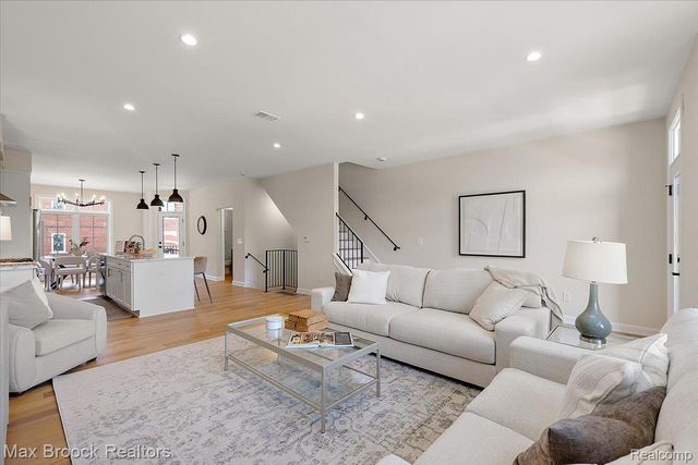 382 Notre Dame Street, Grosse Pointe, MI 48230