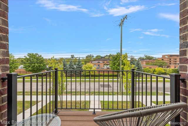 382 Notre Dame Street, Grosse Pointe, MI 48230