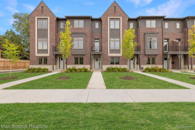 382 Notre Dame Street, Grosse Pointe, MI 48230