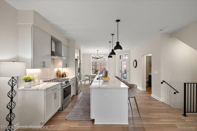 382 Notre Dame Street, Grosse Pointe, MI 48230
